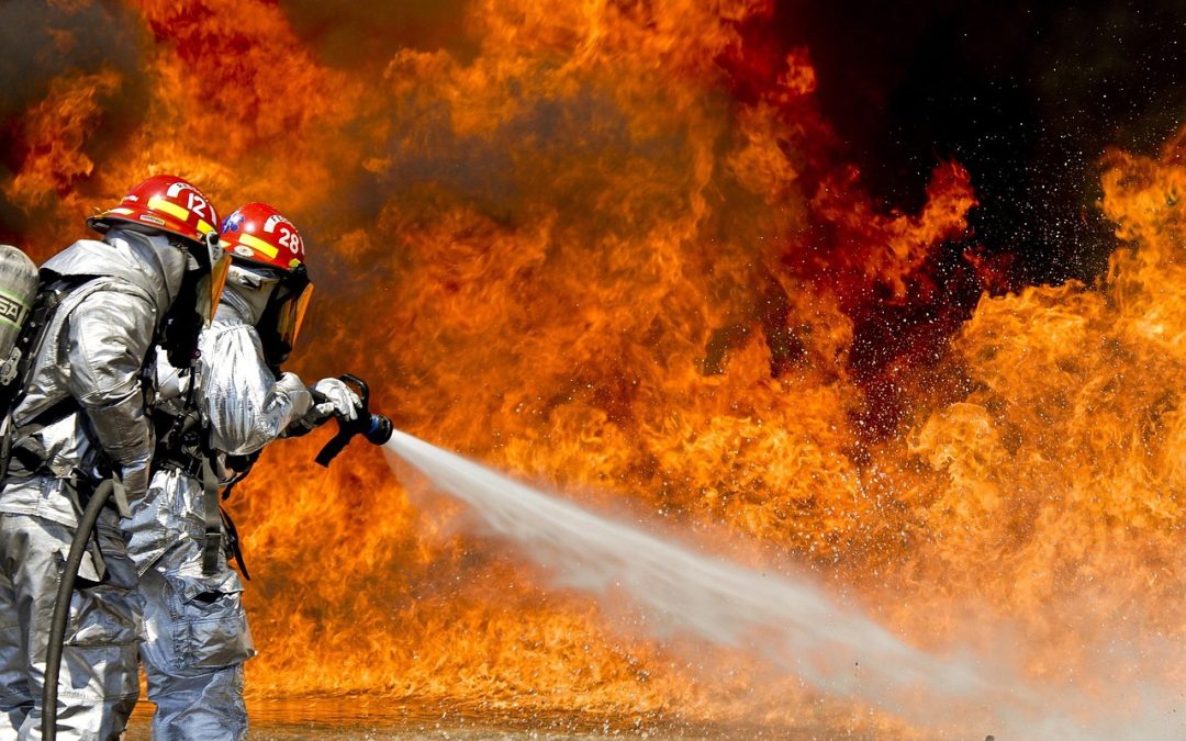 Dinas Damkar Klaten Selamatkan Korban di SPBU